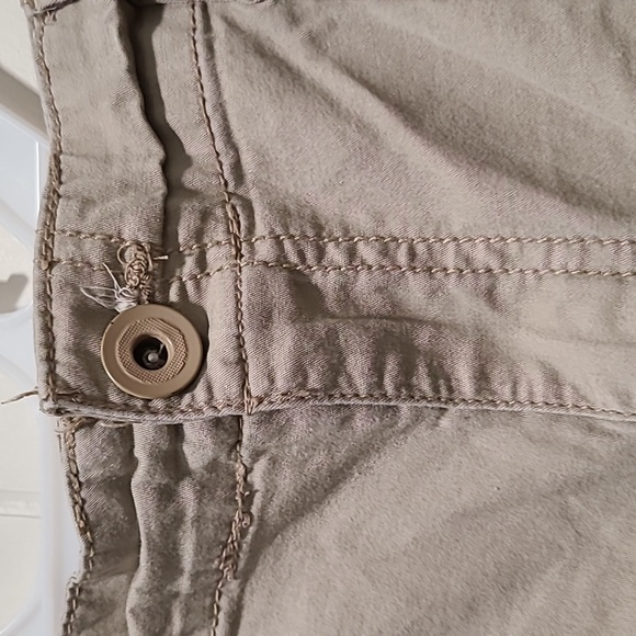 Khaki Shorts - Picture 4 of 8